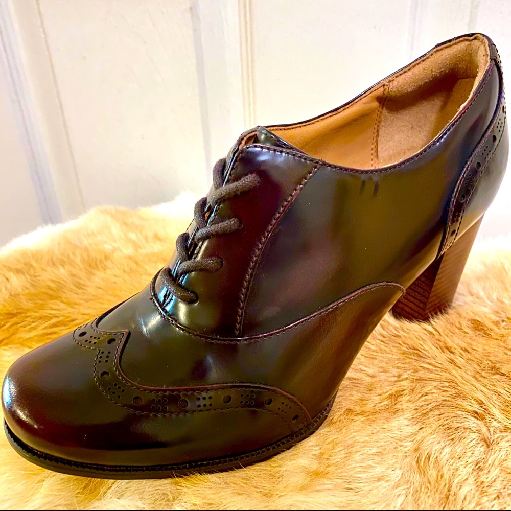 Clark’s Wingtip Heels
